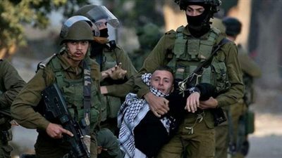 قوات الاحتلال تعتقل 16 فلسطينيًا من الضفة الغربية