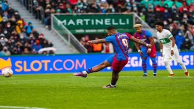 برشلونة يقلب تأخره إلي فوز مثير أمام إلتشي في الدوري الأسباني