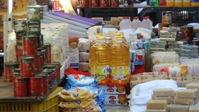 تجار وأصحاب محال البقالة التموينية يرفعون أسعار السلع.. والحكومة تواجه بحسم