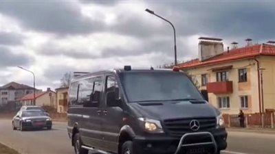 فيديو.. الوفد الروسي يصل إلى موقع إجراء الجولة الثالثة من المفاوضات مع أوكرانيا