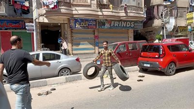 حواجز الكاوتش تحتل شوارع المنصورة الرئيسية والفرعية
