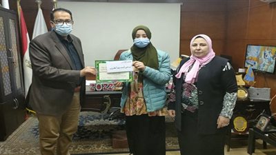 وكيل تعليم الغربية يكرم المدارس الفائزة في مسابقة 