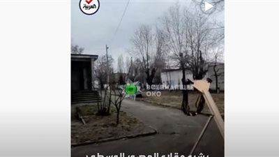 (فيديو) الأوكرانيون يصنعون قاذفًا لإطلاق المولوتوف على القوات الروسية