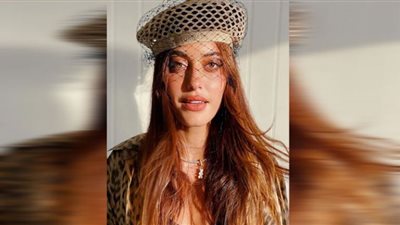 بهوت شورت.. كارن وازن تستمتع بقضاء عطلة صيفية برفقة عائلتها