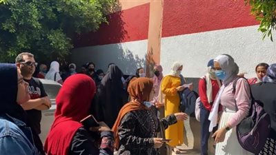 تباين آراء طلاب الثانوية العامة بالإسكندرية حول امتحان الجبر والهندسة الفراغية