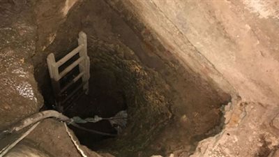 انهيار حفرة يودى بحياة شخصين وإصابة 6 أشخاص فى قنا