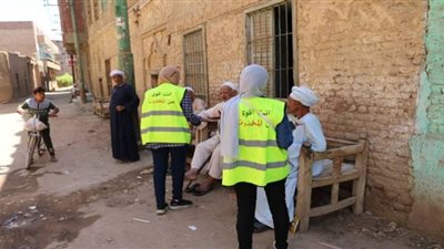 جنوب الوادي تدفع بقافلة طبية شاملة إلي الشرقي بهجورة