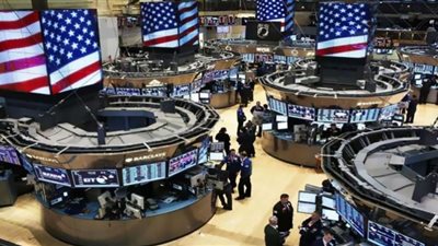 الأسهم الأمريكية تتراجع بسبب خسائر سهم 