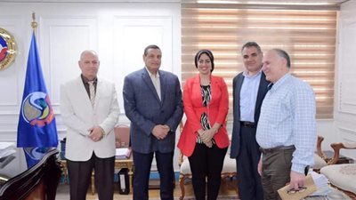 النائبة رشا كليب تناقش حل مشاكل الري بقرى أبوحمص