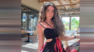 هنا الزاهد.. جمال طبيعي من دون مكياج (صور)