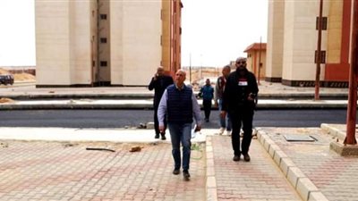 أعمال فرمة وأسفلت بالمرحلة الرابعة في مشروع الاسكان الاجتماعي بالعاشر من رمضان