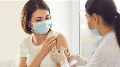 لقاحات كورونا والدورة الشهرية.. دراسة تكشف مفاجأة