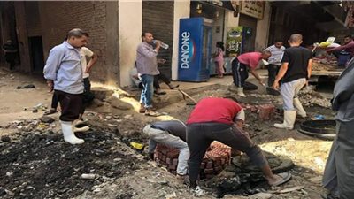 تنفيذ أعمال الصرف الصحى بقرية أبو مناع