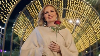 يوم المرأة العالمي| يسرا للنساء: أنتن رمز القوة والأمان