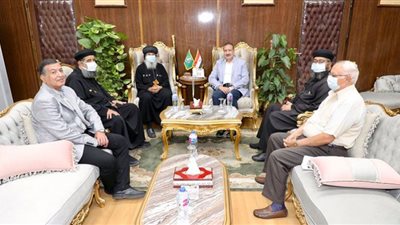 محافظ المنوفية يستقبل الأنبا مكسيموس أسقف بنها للتهنئة بمناسبة عيد الأضحى المبارك