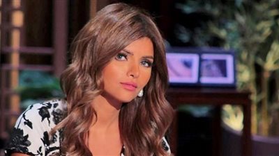 إيمان الحصري بـ وجه منور من الحرم المكي خلال أداء مناسك العمرة (شاهد)