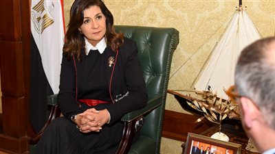 نبيلة مكرم تستعرض للسفير البولندي دور وزارة الهجرة مع المصريين بأوكرانيا في ظل الأجواء الراهنة