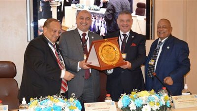 بدء أعمال المؤتمر العلمى الخامس لكلية التجارة عن تحديات وآفاق مهنة المحاسبة والمراجعة
