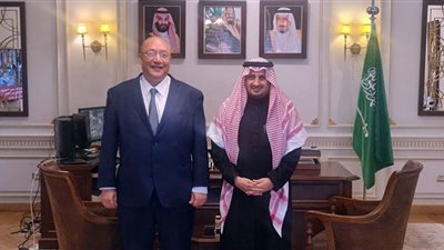 قنصل السعودي بالإسكندرية يلتقي رئيس مجلس إدارة نادي سبورتنج