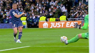 تقنية الفيديو تحرم باريس سان جيرمان من هدف التقدم على ريال مدريد