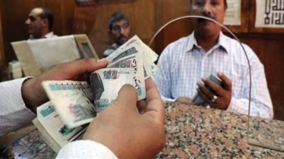 75 % من البطاقات الحكومية «ميزة» جاهزة لصرف مرتبات العاملين بالدولة