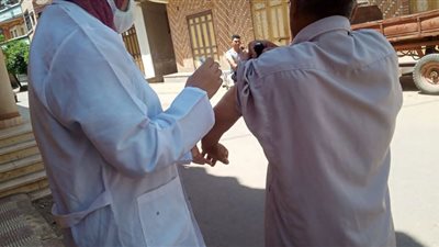 استمرار حملة طرق الأبواب للتطعيم ضد فيروس كورونا بقرى محافظة الدقهلية