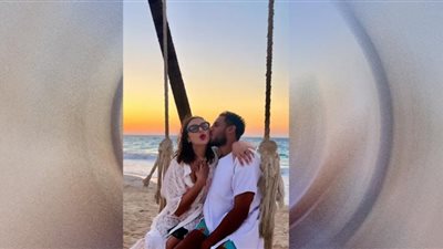 أنغام تتألق في الساحل الشمالي.. قبلة حلوة على «الخد»