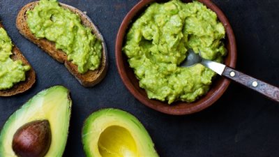 الأفوكادو هو الفاكهة الأكثر صحة.. أطباء يوضحون