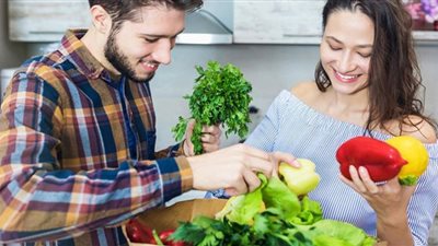 دراسة تحذر: مرض خطير يهدد صحة النباتيين ينجم عن نظامهم الغذائي