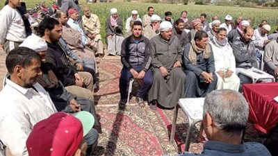 مدرسة حقلية عن محصول الفول البلدي لمزارعي قرية طاروط بالزقازيق