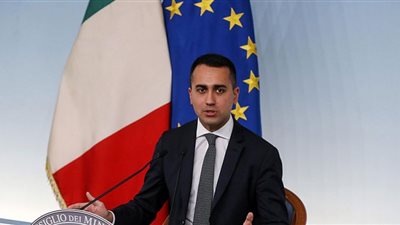 إيطاليا: يجب أن نستمر في فرض العقوبات على روسيا