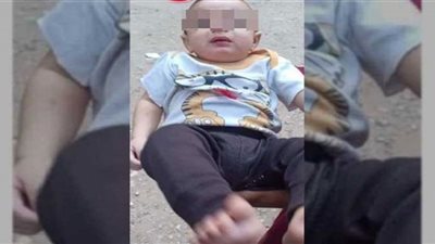 صاحب سوبر ماركت يعثر على طفل داخل عقار تحت الإنشاء