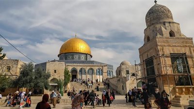 مسؤول فلسطيني يُحذر من دعوات اقتحام المسجد الأقصى