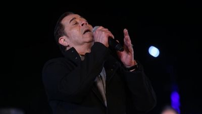 مع مدحت صالح يشعل ختام مهرجان 