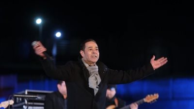 صور| جمهور سوهاج يتفاعل مع مدحت صالح في ختام مهرجان أبيدوس