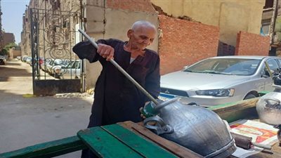 حكاية عم أبو خالد مع الفول والبليلة بحثًا عن لقمة العيش