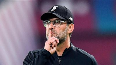 كلوب يشن هجومًا عنيفًا على حكم مباراة ليفربول وبرايتون ويتهمه بـ 