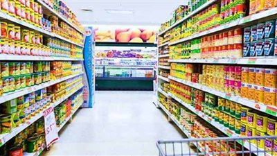 ضبط 88 طن سلع غذائية داخل مخزن بالوراق