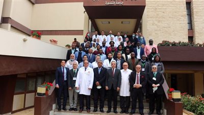 بدء الدورة الدولية التدريبية لزراعة الكلى للدول الأفريقية بجامعة المنصورة
