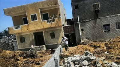 إزالة ٥ حالات تعدٍ على الأراضي الزراعية بالبحيرة