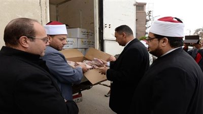 محافظ الدقهلية يشهد استلام الدفعة الثالثة من صكوك الطعام