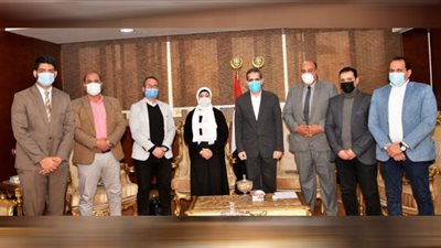 محافظ الغربية يستقبل ممثلي الشباب والرياضة استعدادا لمنتدى شباب الدلتا