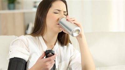 مشروب في كل منزل يعالج ارتفاع ضغط الدم.. طبيبة تنصح بتناوله يومياً