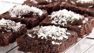 لحلويات رمضان.. طريقة عمل بسبوسة بالشوكولاتة اللذيذة