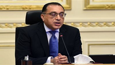 مدبولي يتابع مع وزير الإسكان تنفيذ مبادرة 