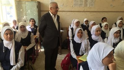 تدريس العلوم والرياضيات باللغة الإنجليزية في الإعدادية