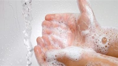موعد غسل اليدين للوقاية من فيروس كورونا .. إنفوجراف