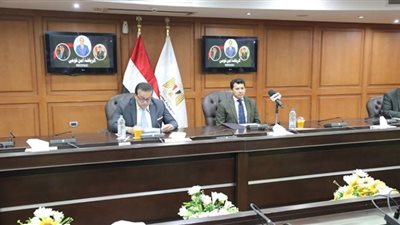 وزيرا التعليم العالي والرياضة يبحثان استضافة مصر لبطولة العالم للجامعات للإسكواش