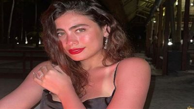 هاجر أحمد تعتمد الفستان المكشكش لتخفي حملها في أحدث ظهور