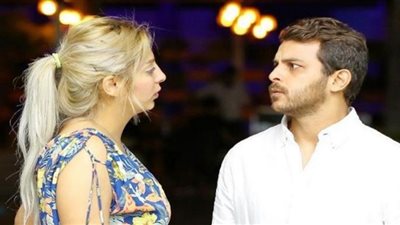 (فيديو) محمد رشاد يحرج مي حلمي على الهواء في أول ظهور يجمعهما بعد الطلاق